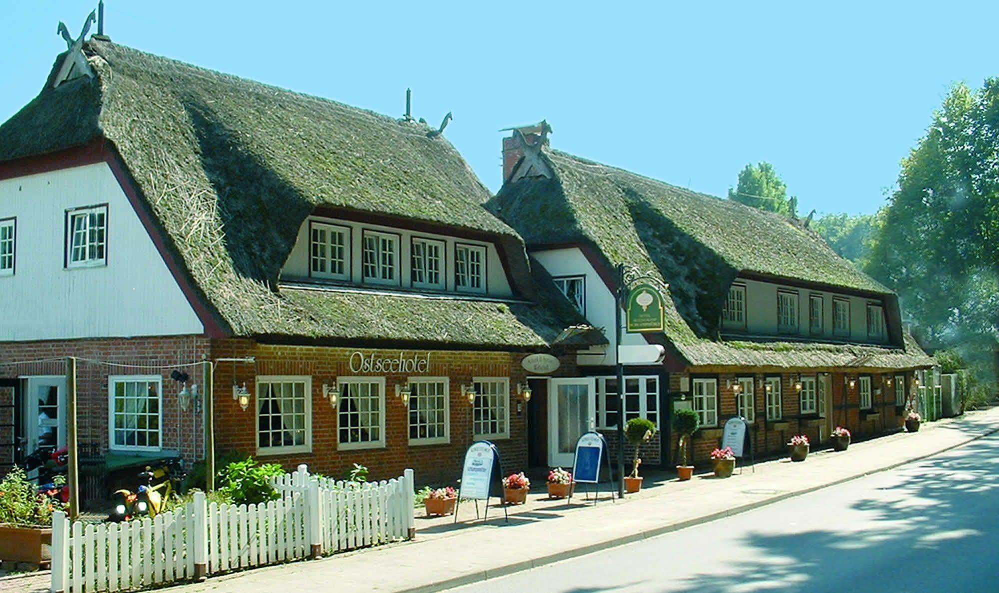 Das Ostseehotel Blekendorf Luaran gambar